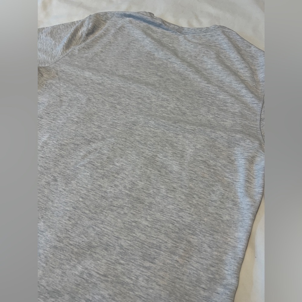 Lululemon 5 Year Basic Tee - Picture 9 of 9